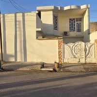 بيت للبيع مساحة ١٤٠ واجهة ١٠ نزال ١٤ بناء طابقين طابوق  الطابق الاول ف...