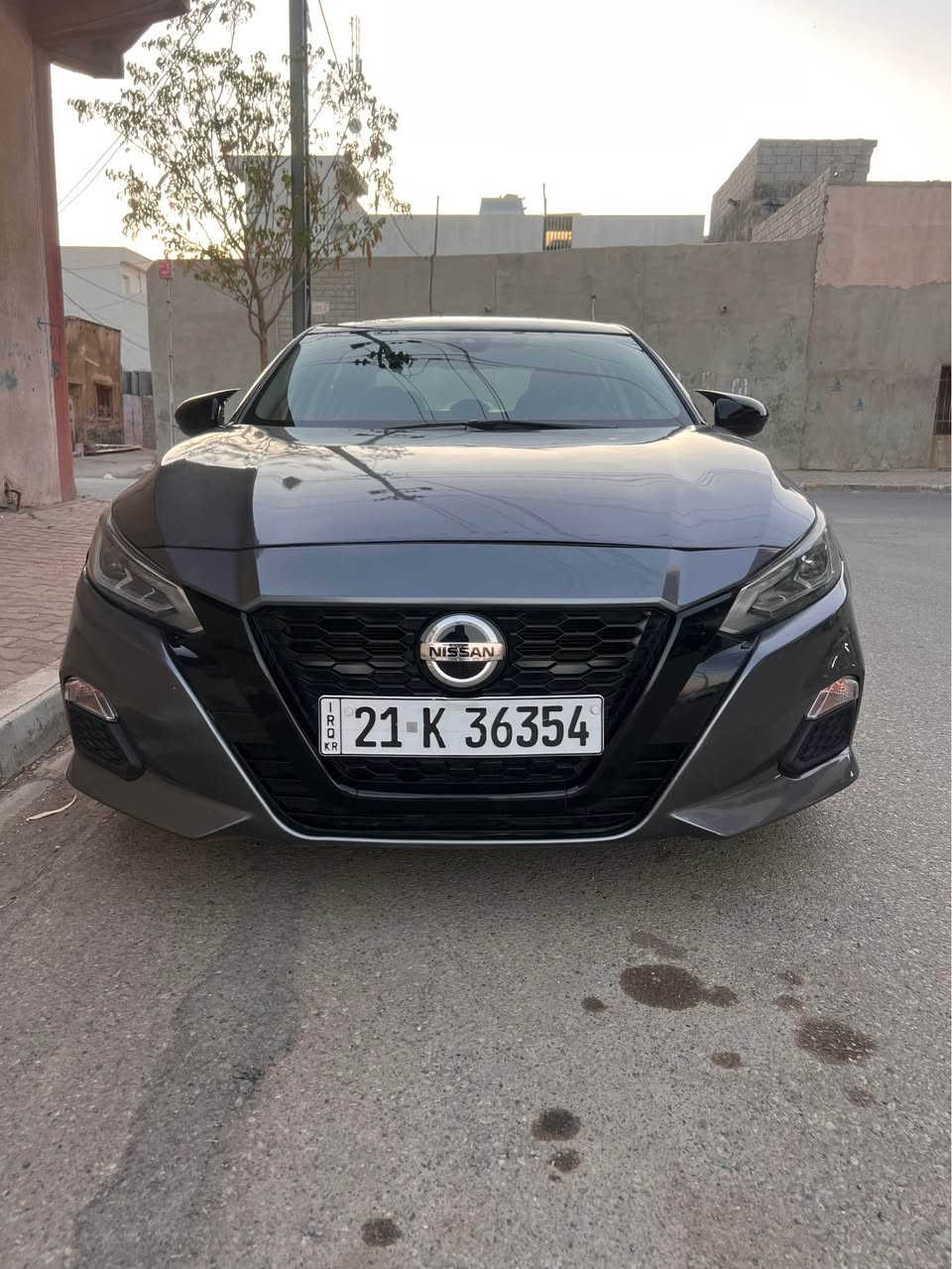 التيما 2022 
رقم و سنوية و هزة جديد 
بيه صبغ بس بونيد بدون ايرباك وبيها باب سكن خلفي تعديل بارد وربع سقف PDR بالشحن واكع عليها حديده سيارة جاهزة ما بيه اي مصروف كير ومكينه بالشرط والسيارة باسمي الشراي يخابر 
*********** كركوك, العراق
