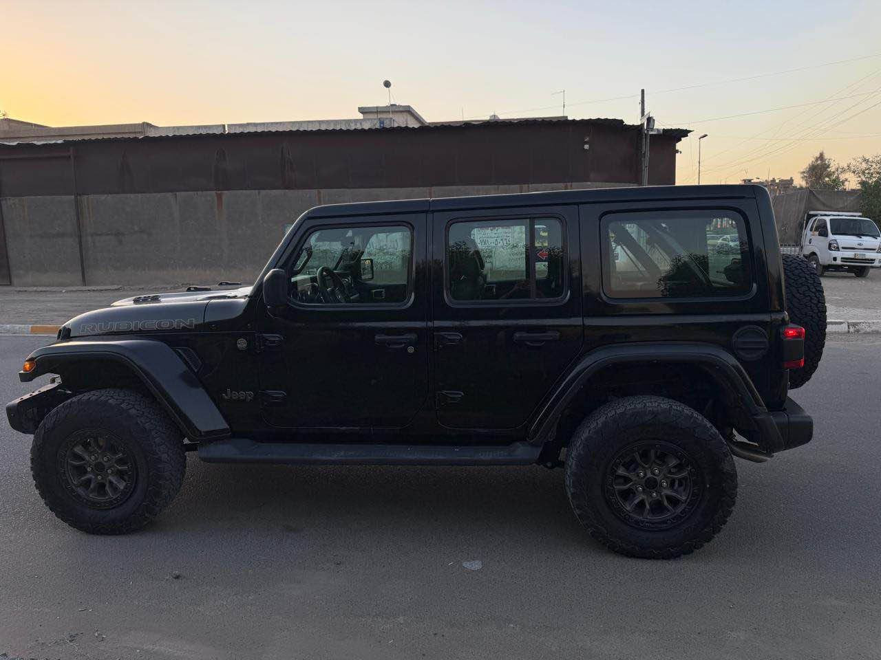 🔥 فرصة نادرة – للبيع جيب رانكلر Rubicon 6.4L 🔥
🚙 وحش الطرق الوعرة | أداء قوي | فخامة وقوة معاً

📅 موديل 2023
📏 ممشى 25 كم فقط (شبه صفر)
⛽ بنزين
⚙️ أوتوماتيك
✅ حالة ممتازة – نظافة الوكالة

نسخة Rubicon الأصلية بمحرك 6.4 الجبار، قوة استثنائية وثبات عالي، جاهزة لأي طريق (مدينة – سفر – بر).
السيارة ما تحتاج أي مصروف، استخدام شخصي وخفيف جداً.

💰 السعر: 7 شدّات
📍 المعاينة: بغداد – جميلة
📞 الاتصال: ***********

⚠️ الجادين فقط – سيارة بهالمواصفات نادر تحصلها بغداد, العراق
