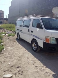 نيسان اورفان • ٢٠٠٩ • كمبريسر ناقص