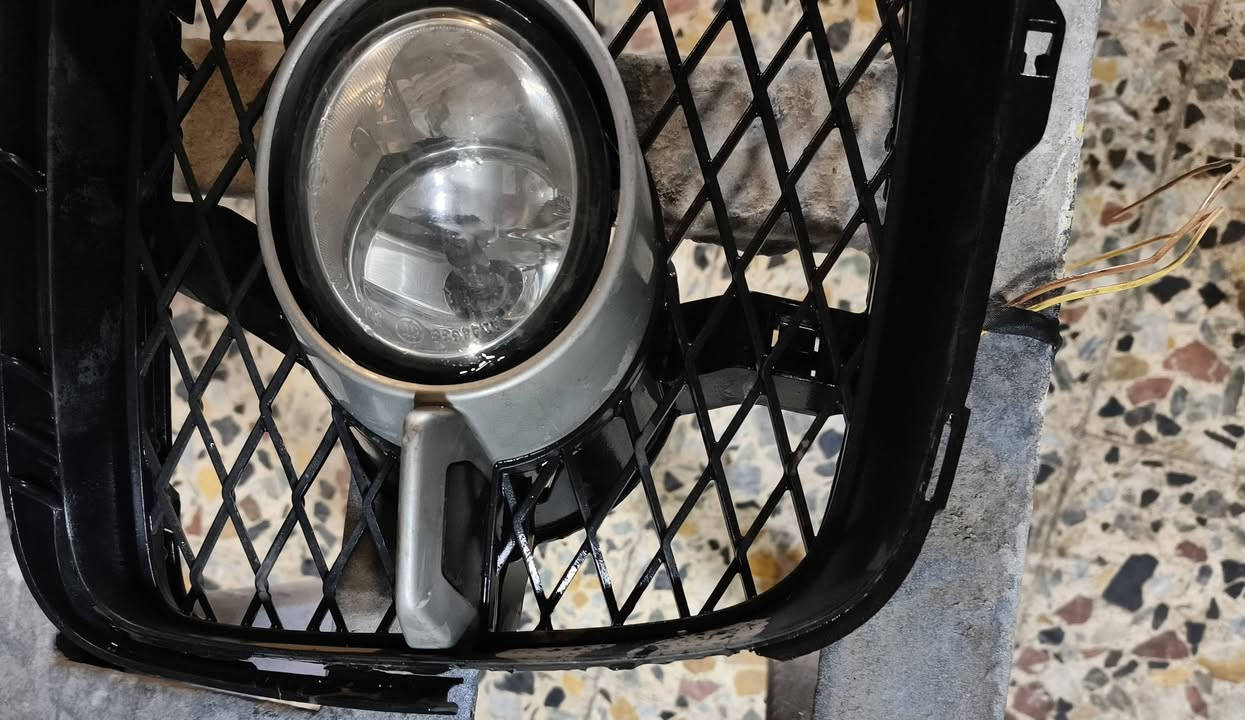 السلام عليكم بلوجكترات ويا القواعد كاملات بيهن واحد شوية بلطارف بي كسر مبين بلصورة 100الف
***********
