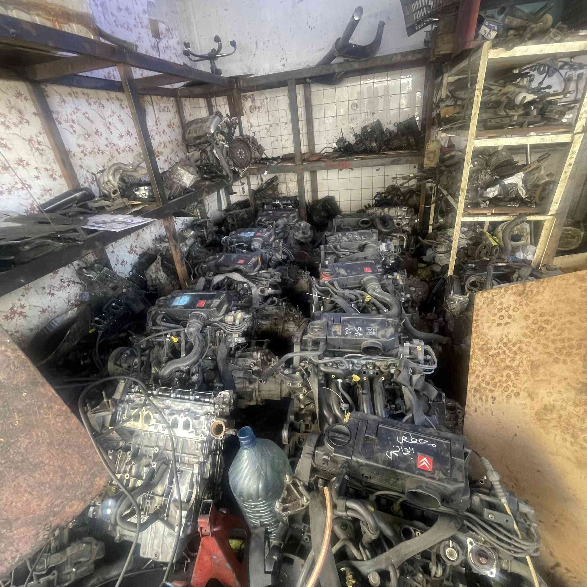 تعلن محلات مصطفى ابو التمن بتاريخ 20/2/2026 عن نزول محركات فرنسيه للسيارات الايرانيه ويوجد كير عادي خفيف رياضي للاتصال *********** ووجود صيانه لشد المحرك والكير بغداد قرب محكمه لكراده@إشارة
