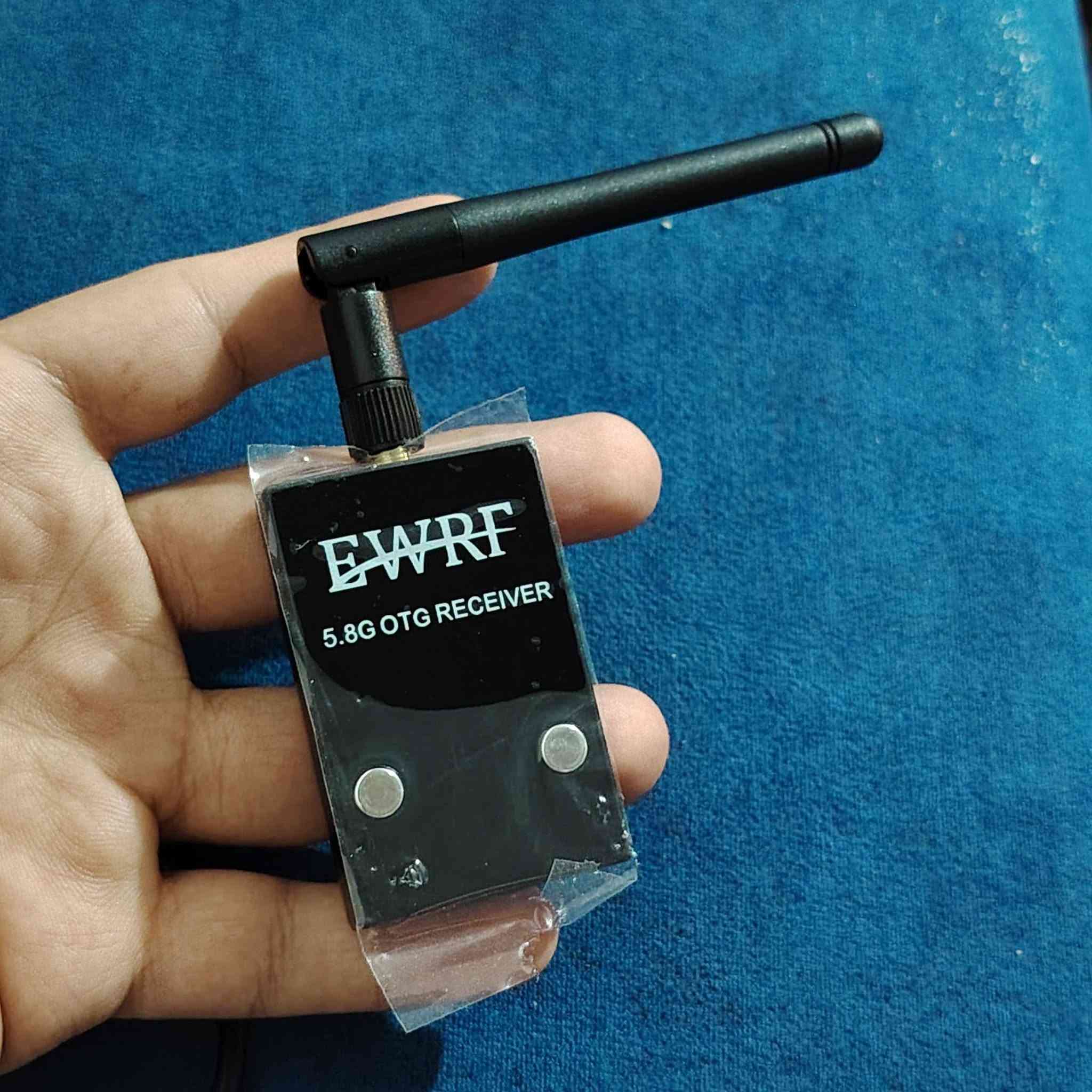 جهاز يستخدم بشكل أساسي لاستقبال بث الفيديو المباشر fpv


**إذا كنت صاحب هذا الإعلان وتريد حذفه لأي سبب، رجاءا أرسل رسالة إلى الدعم الفني**