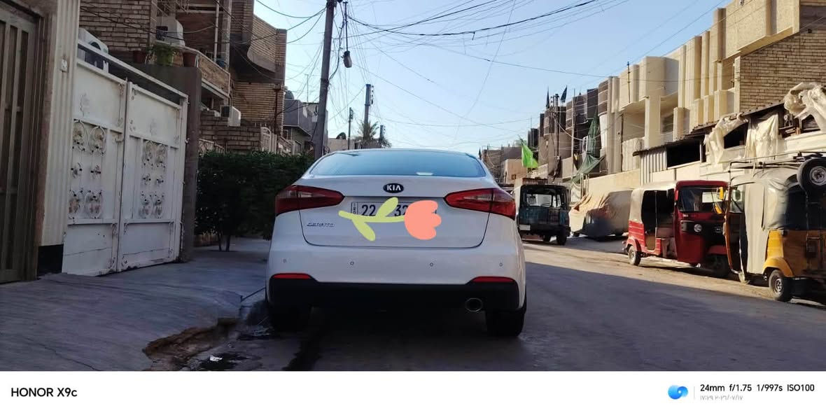 السلام عليكم كيا سيراتو خليجي مديل 14 فتحه سقف وسونر مرفق بلمنشور العنوان حي اور باسمي تريد 
تحويل تريد وكاله لاتصال ‭***********‬ السعر 127 اعتذر عن المراوس بيع فقط  محرك 1600

