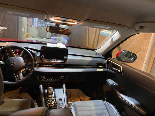 اوتلاندر موديل ٢٠٢٣ رقم اربيل باسمنة تحويل مباشر حادثها طخة بسيطة بالدعامية الامامية ونفسها راجعة بدون تبديل طاك بيها ايرباك دركة فقط ماشيه ٢٧٨٥٠ قابل للزيادة سيارة وضع شركة السيارة مواصفات se ومعروف مواصفات الse  سعر دفترين و٣٥ ورقه بيها مجال بسيط مكان السيارة بغداد حي الجهاد الشراي يتصل ع الرقم *********** غير متواجد ع النت… بغداد
