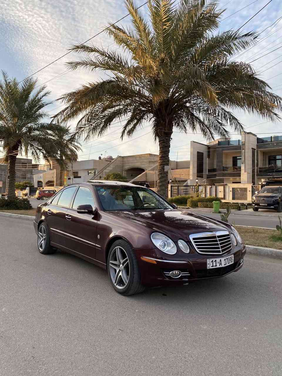 مرسيدس E350 تم عيون موديل 2007
(السعر 145وبيها مجال) للبيع فقط ⭕️
سيارة وارد امريكي مكفولة من ضربة لون ماروني   
ماشية 170 الف 
تفاصيل
1_ بصمة⁩   
2_محرك 6 سلندر  + كير مكفولات   ⁦
3_تبريد قطعتين  ⁦
4_كروز سرعة
5_مراية داخلية+جانبة عاكسة ⁦
6_تحكم ستيرن ⁦
7_ شاشة   
8_فتحة سقف  
9_مري شفط 
10_كشنات كهرباء+ خزن ذاكرة  
11_ لدات الداخلية  
12_ انارة ترحيب
13_شاشة اعطال
14_ بردة كهرباء 
15_انظمة قيادة 
16_ سستم صوت harmen kardon+ دمام خلفي 
17_لايت زنون بلادي  
18_ويل 19 AMG تو سايز  +تخم تاير جديد⁦
20_حساس مطر
21_هزة وفحص جدد
22_كشنات هيتر +تبريد 
23_تبريد ثلج   
24_حساسات امامية + خلفية
25_تبريد خلفي منفصل   
28_ستيرن كهرباء 
مكان السيارة بغداد 
للاستفسار ***********

