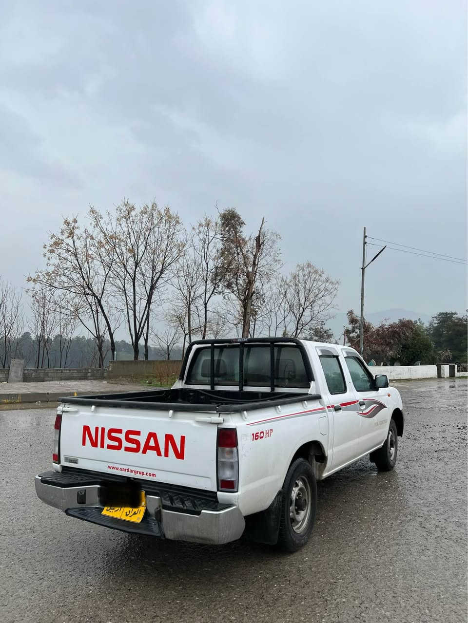 نیسان ٢٠١٢ دەعامی ناڤارا 
٢١٧ ههەزار رۆیشتووە مەکینەی نەکراوەتەوە هەموو گیانی بەشەرت سەنەوی سال و نیوێکی ماوە بەسەر بچێت
شوێن قەڵادزێ 
نرخ ١١٦ مەجالێکی کەم
*********** بشدار, السليمانية
