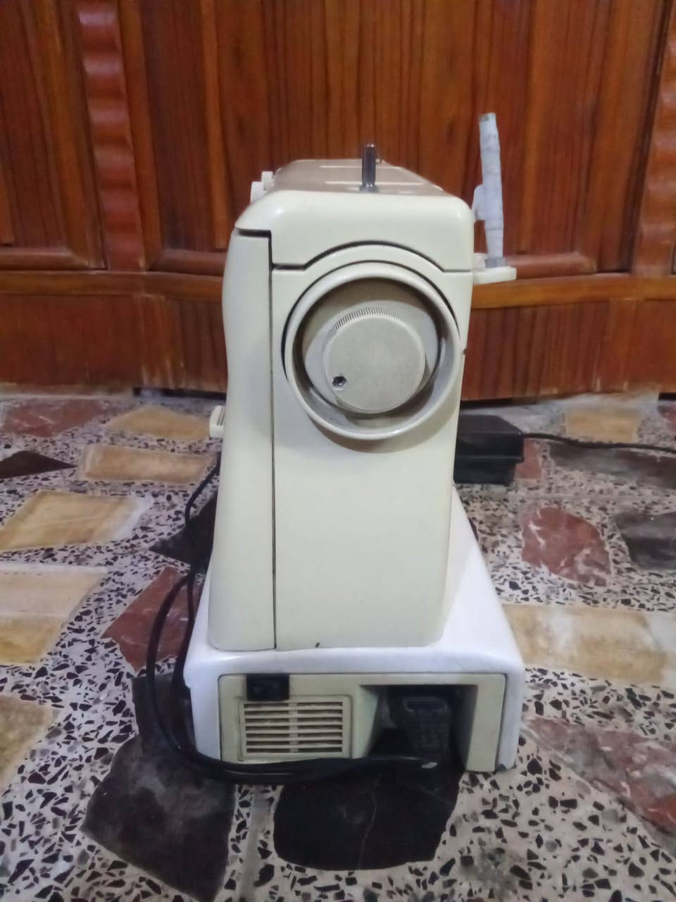 مكينة للبيع نوعية قوية وتخبل الله شاهد بس طفت وما يمنه مصلحين هيه وغراضها كاملة السعر 75 العنوان بغداد المدينة للتواصل واتساب ***********
