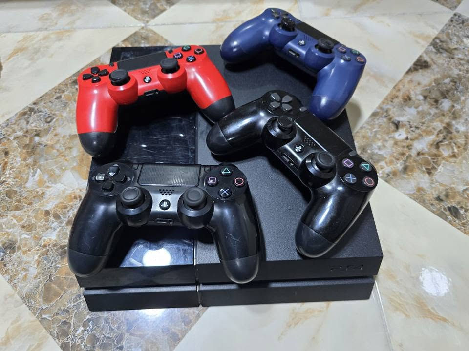 بلي 4فات مهكر شرط كل عيب مابي  للبيع جوستيكات 
بلادي اكو توصيل كل محافظات ***********واتساب كركوك, العراق
