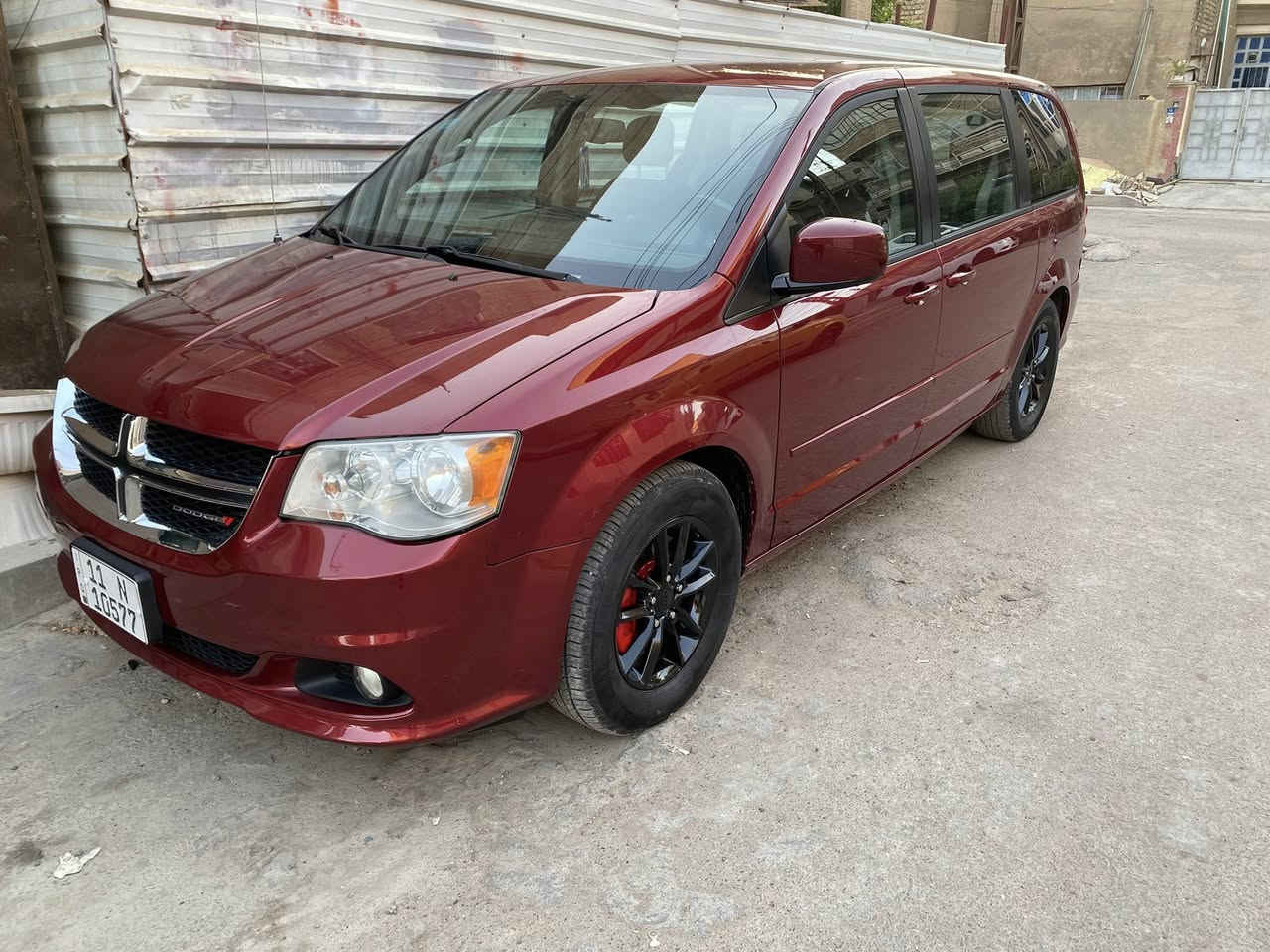 سلام عليكم البيع دوج كرفان موديل 2015 رقم وسنويه وهزه جديده بغداد رقمه بسمي ماشيه 70 الله يرحمه برحمته الواسعه
موصفاته جام 6كهرباء
تبريد 3قطعه
شاساتات امامي وخلفي كاربي 25
دخل اسود فرس ارضي وسقف
هوايه موصفات بعد بيه 
سياره على حدثه من بره بيهن جاملغ وبنيد صبغ غير هذني قطعتين صبغ اتحمل مسوليه وبيه تعديل بتايت براكيت خشم صاصي لاكص ولالحيم سياره جديده بمعنه كلمه لامشتغله على خط وعلى يدي من امريكه 

مكينه على بلاد كير شديته مال موديل20AD
صدر امامي وخلفي جديد تخم اذاين جددعلى بلاد
يعني ماذب عليه الف دينار 
مكاني بغداد البياع هذا رقمي شراي يخابر 

اي واحد يريد سعر بس يكتب تم يوصلك سعر 

***********
