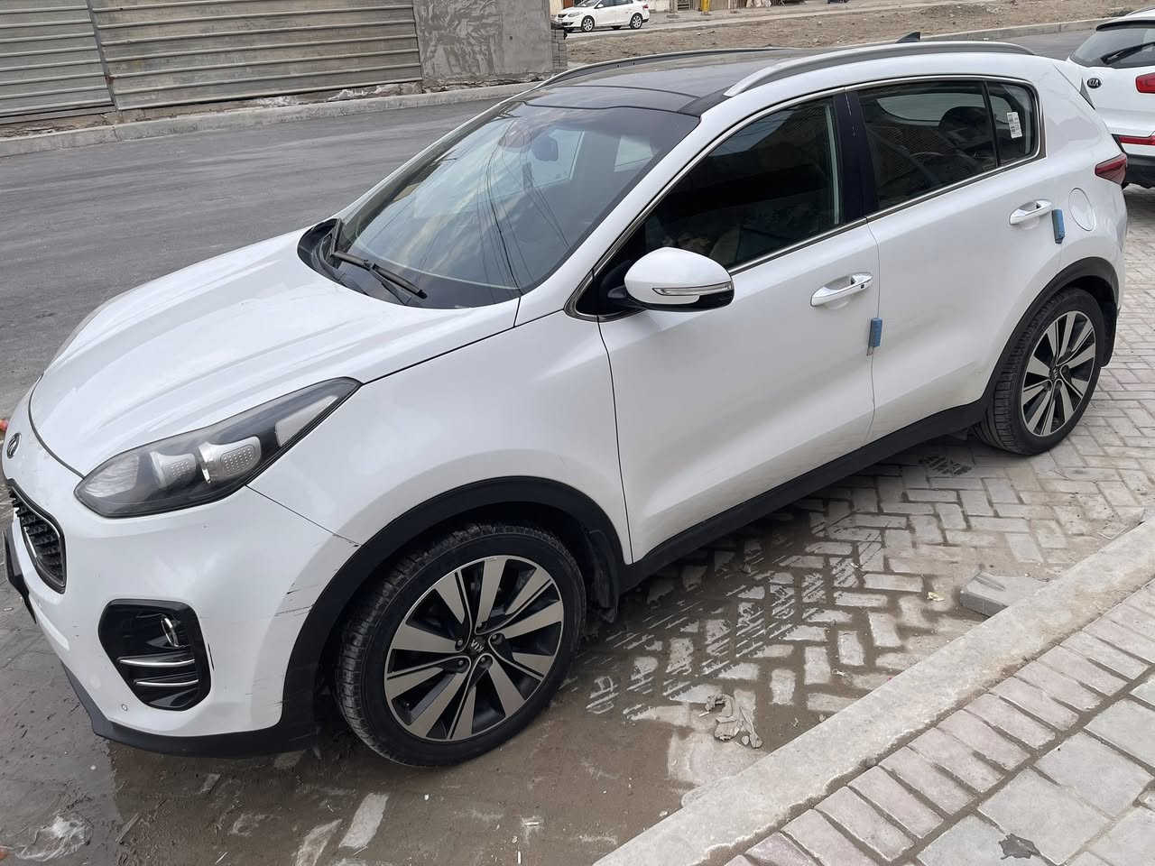 السلام عليكم كيا سبورتج 2017 خليجي فول
مكان السياره بغداد مدينة الصدر
السعر 177$ 
الهاتف ***********
السياة ماشيه 86 كيلو حقيقي
