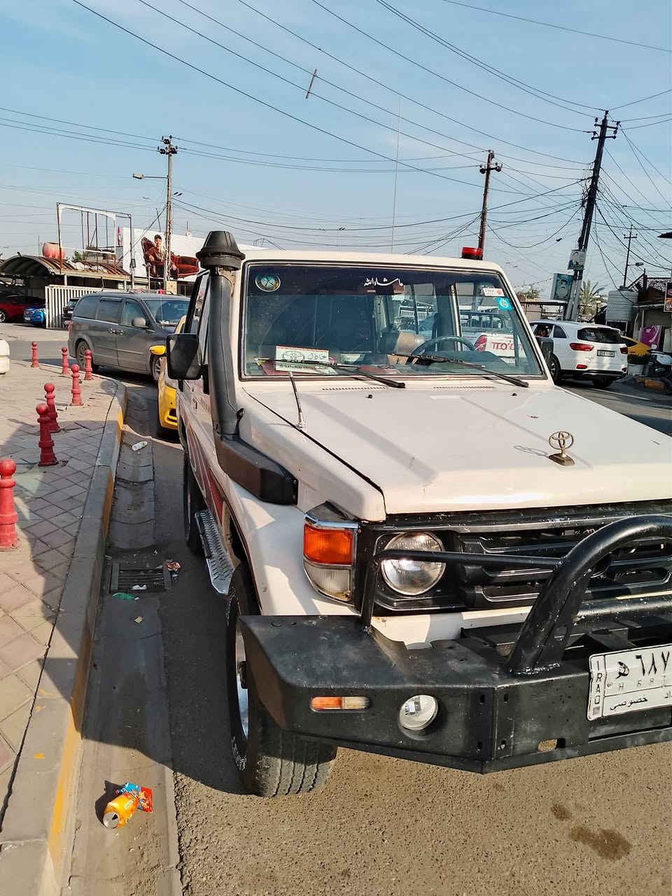 لاندكروزر ربع فور ويل يشك الكاع محرك 6 بلاد سياره جاهزه من كلشي كير عادي عنوان بغداد *********** ///1984 موديل
