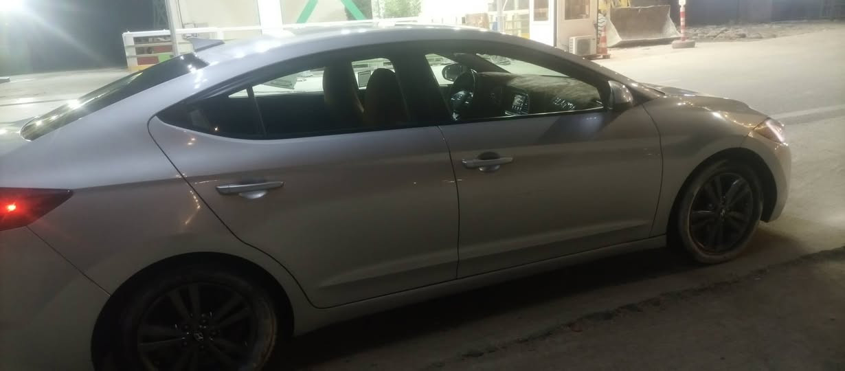 سلام عليكم
النترا ١٧ وارد امريكي حادث بنيد فقط يعني تبديل قطعه وحده ومصبوغ  فول مواصفات محرك2000 جديد كير Atm المرغوب 
السعر 130 وبيه مجال 
***********
