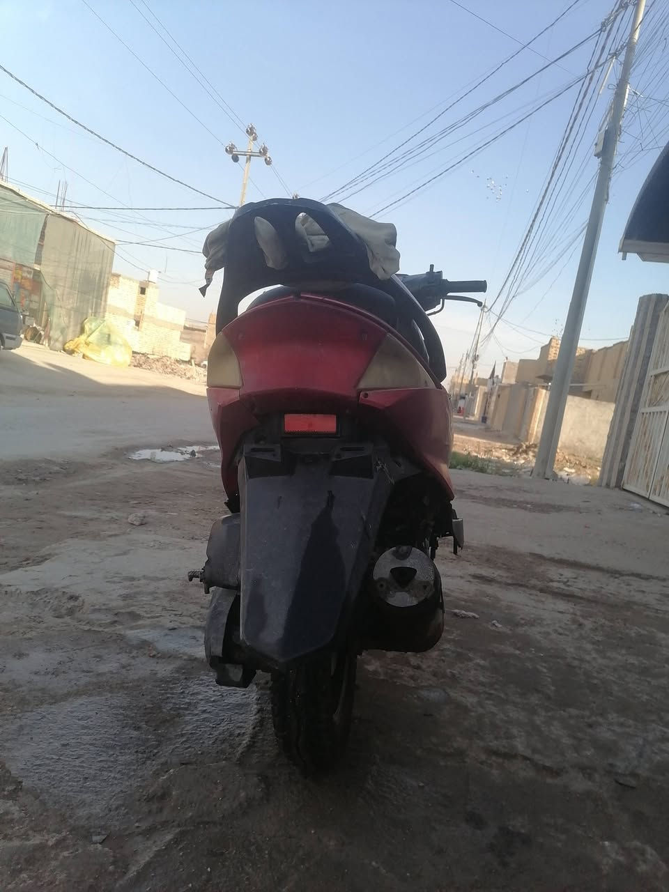 سلام عليكم سكنس للبيع كوم حديد لاتكلي شبيها مابيها كوم حديد سعر 130 قفل قفل رقمي *********** مكاني حله ابو غرق
