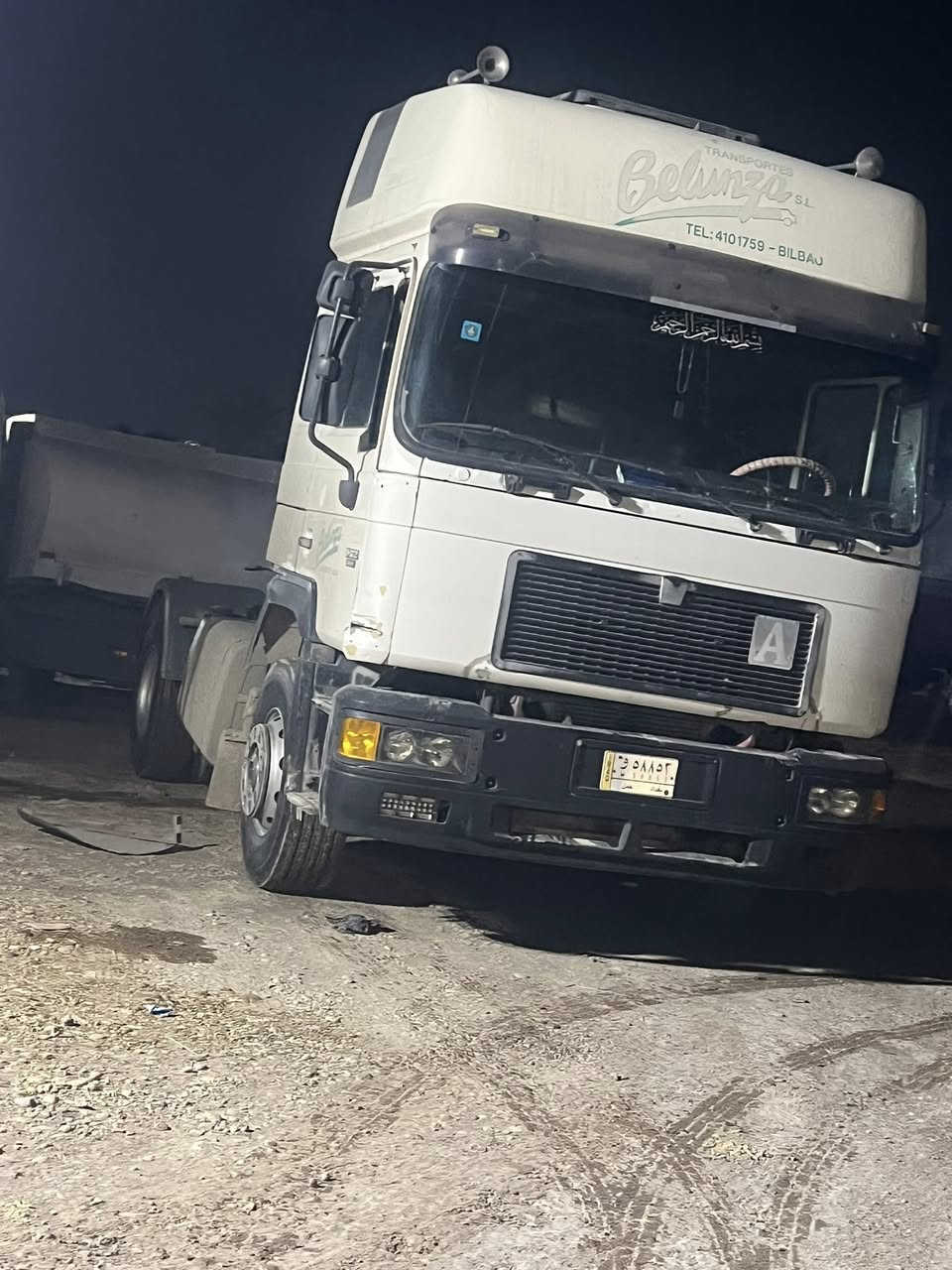 السلام عليكم سياره مان للبيع مد يله ١٩٩٣مكينه وكير مكفول مكينه سايس عشره ع مال تجاره قلق عالي اكسن جياف رقم بغدادمشروع وطني سنويه سنه ٢٨تنتهي السعر ***********
