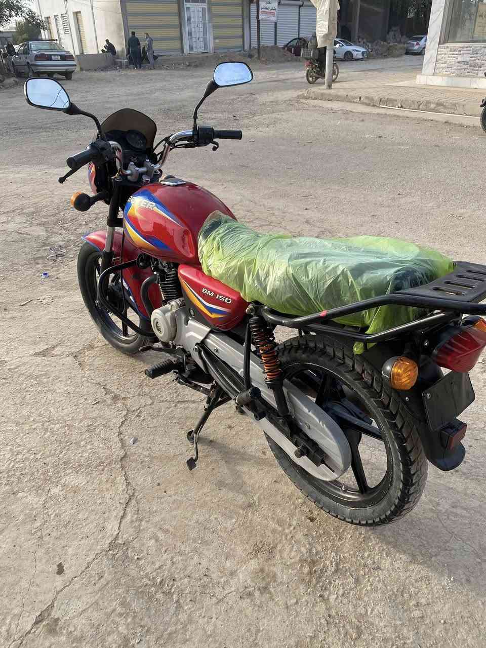 بوكسر 22شكل 23اوراق اصولي كامله 
مكان ديالى السعر مليون و 200وبيه مجال مكفوله كفاله عامه ***********
