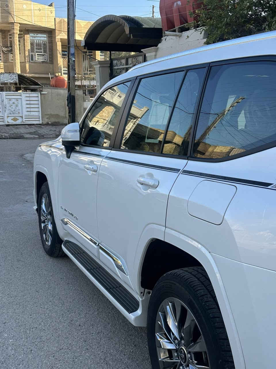 للبيع لمتد 24 GXR
زيرو السياره ماشيه 13 الف 
السياره جديده جداً 
مواصفات مالتها. معروفه 
السعر 68500$
مكان السياره بغداد 
***********
داخل احمر المميز
