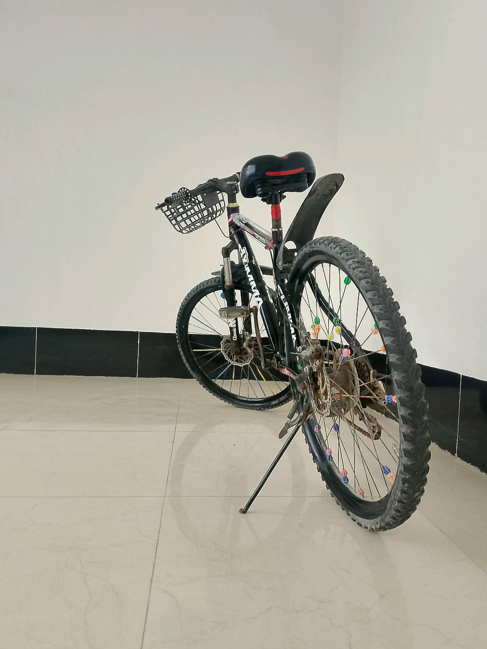 عنوان بغداد حي نصر بايسكل نضيف بس تاير لي وره طاب بي درنفيس قيم وخضه