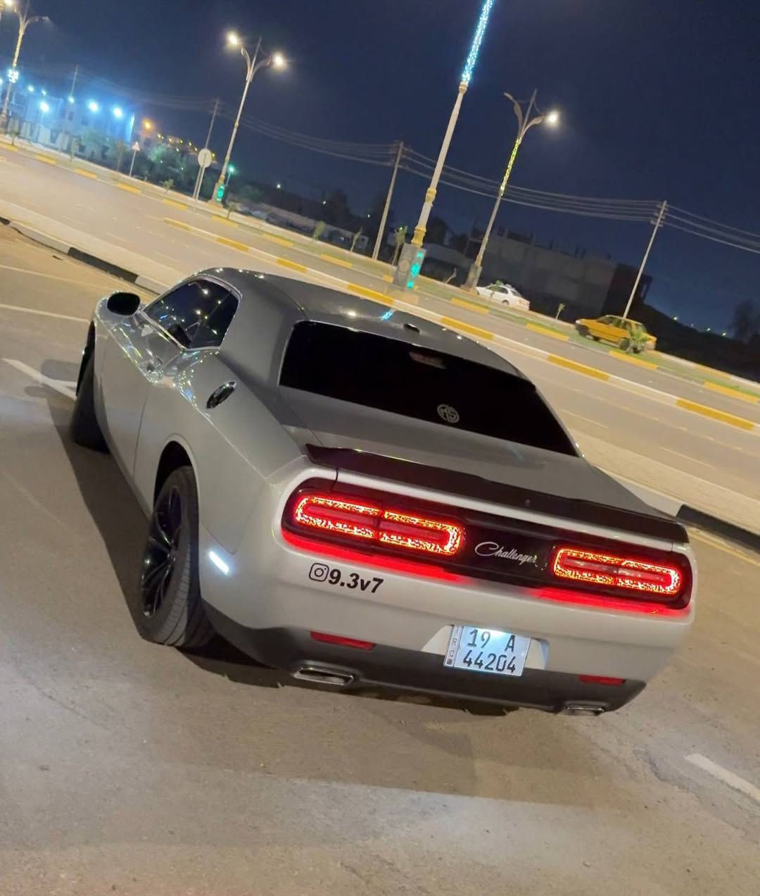 ⚪️ دوج   🇺🇸. جالنجر  🏎️😈😈
{2023}💪🏻💪🏻💪🏻
فئة { SXT }  
لون سلفر  
ماشيه 25 ميل 
رقم كربلاء الجديد 
_ ____
{المواصفات} 
🔺نظام سبورت 
🔺كشنات كنتار 
🔺مقعد السائق كهرباء 
🔺بصمة ابواب و صندوك  
🔺لايتات امامي لد 
🔺نضام مانع الانزلاق 
🔺انارة داخل السيارة 
🔺6 سلندر  3.6
🔺ويل  20
🔺 قطعتين تبريد 
🔺تحكمات ستيرن  
🔺 تثبيت مسار 
🔺  ماشيه 25الف
🔺 بلوتوث - كار بلي - USP 
🔺 شاشه وسط
🔺 سيتم سماعات الباين 
🟢 ادامه كامله على السياره متصرف ربع عليها 
🟢 السياره احلى من الصور 
________________________
(ملاحظة)
الضرر💥
⚫️ثلث قطع وجاملغ خلفي كلير ب امريكه 

مكان السياره : كربلاء 
السعر :175 وبيها مجال بصيط

ملاحظة؛ السيارة بالحقيقة اتجنن لعابه اخت الزيرو  
للاستفسار اكثر الاتصال 
للتواصل***********
