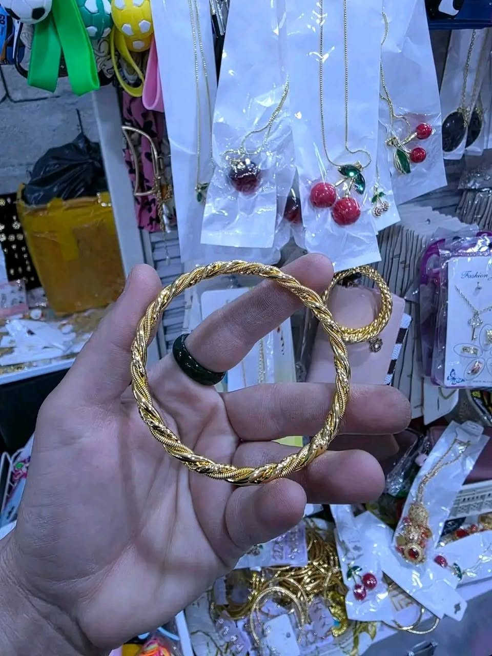 هەڕاجە هەڕاجە وەجبەی نوێ هەڵبژێرە ‌1000دینار 

باوردەکەیت یان نا هەڵبژێرە 1000دینار یەکەم بێ رێکابەر کەس ناتوانیت بەو سعرە بیفرۆشیت 

لە بازار و دوکان تر 12 بۆ 15هەزار پێ مەدە  

سەیدسادق لە هەرزانیدا دەهەژینین 1 پارچە 1000دینار
 

گوارە و ملوانکەی دەسیت بەندی پاوانە هەموو بابەت کجان زیاد لە 100مۆدل جیاواز تەنها 1هەزار 

هەموو بابەت کجان لەبازار جوانکاری 10هەزار 15هەزارە

لای ئێمە هەرجی هەڵدەبژیریت 1دانە بە 1000دینار

بینیرن بو هاوریکانتان👉👉👉🙊🙉🙈

گەورەترین #ھەزارسەنتەری_سەیدسادق

بەس ئێمەین لە سەیدسادق شتی ئیمە جیاوەزە 💕
خزم و دۆستان ئاگادار بکەنەوە
ناوێ دوکان هەزار سەنتەری سەیدسادق 
ناونیشان سەیدسادق نزیک پردی قەرزاران یان نزیک مزگەوتی ئەوبەکڕی سدیق


**إذا كنت صاحب هذا الإعلان وتريد حذفه لأي سبب، رجاءا أرسل رسالة إلى الدعم الفني**