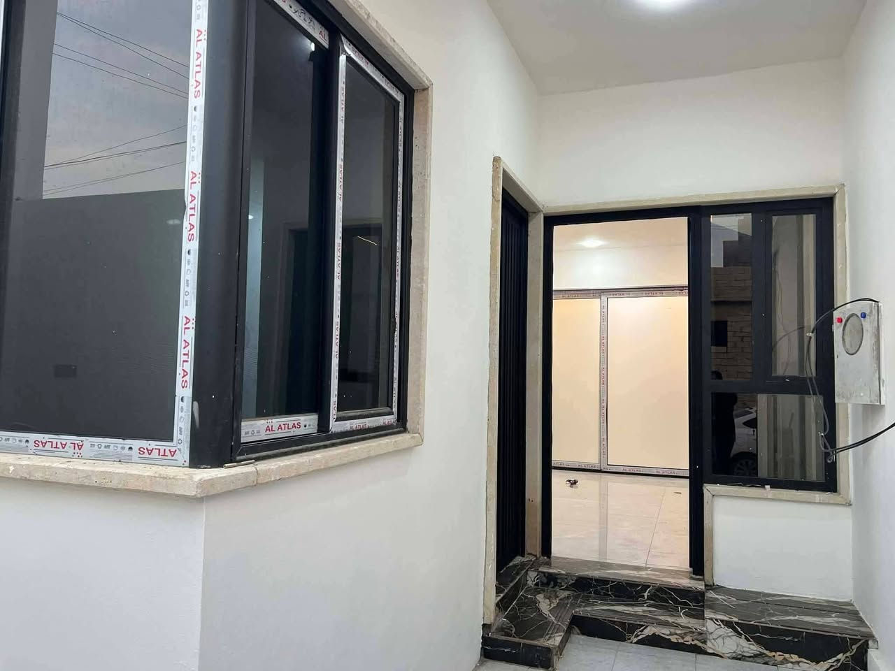 دار للبيع مساحه ١١٠ متر  طابقين في حي التعليم  العالي جمعية غرفة تجارة  ٤ غرف نوم وهول وستقبال ومشتملات داخل وخارج وخدمات كامله ماء كهرباء تبليط السعر 90 وبي مجال للاستفسار اكثر ***********
*********** واتساب ***********
#موصل #الجميع
