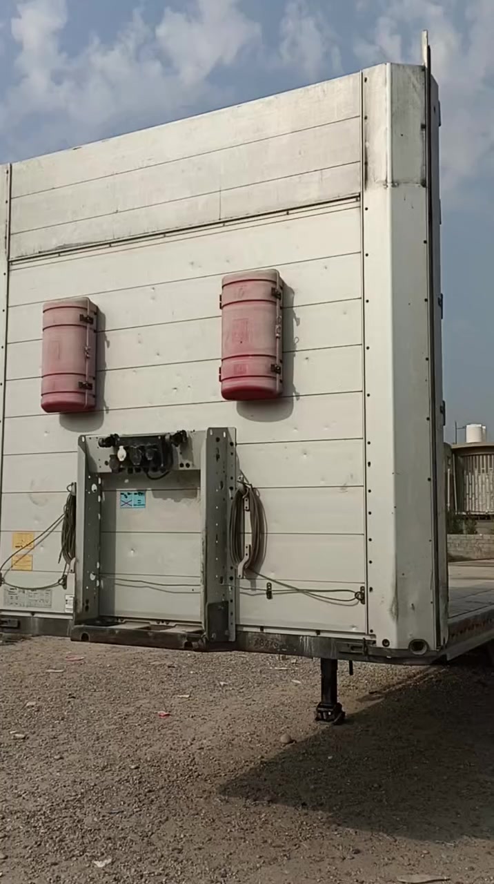 لبيع عربانه شمتز موديل 2015 جديده مكفوله عامه بشرط دناكير ساف دسك رفاه بلادي وين كب بلادي الماني كفر نايز شاصي جديد ام شفه بشر فصخ وربط سليمانيه  سعر بشده 100 $ ***********  *********** اخوان الا دفيده الا يقره منشور رجاه الا يعلق سلبي كلشي كو بل سوك مكاني بصره زبير
