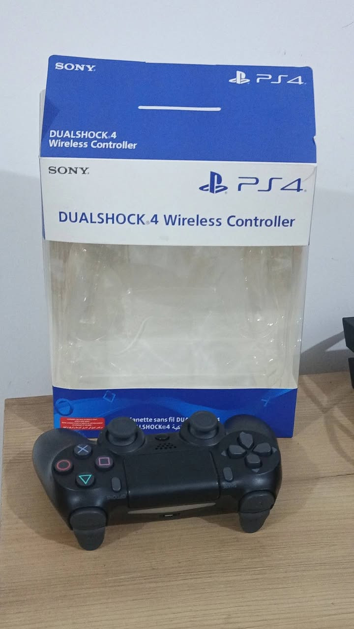 بلي 4 فات مهكر
بي 6 العاب
يدات عدد 2
ذاكرته 500
العنوان كوت 
السعر 225 وبي مجال قليل 
الرقم ***********
