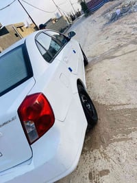 اوتوماتيك • ٢٠١١ • شاشة وكاميرا