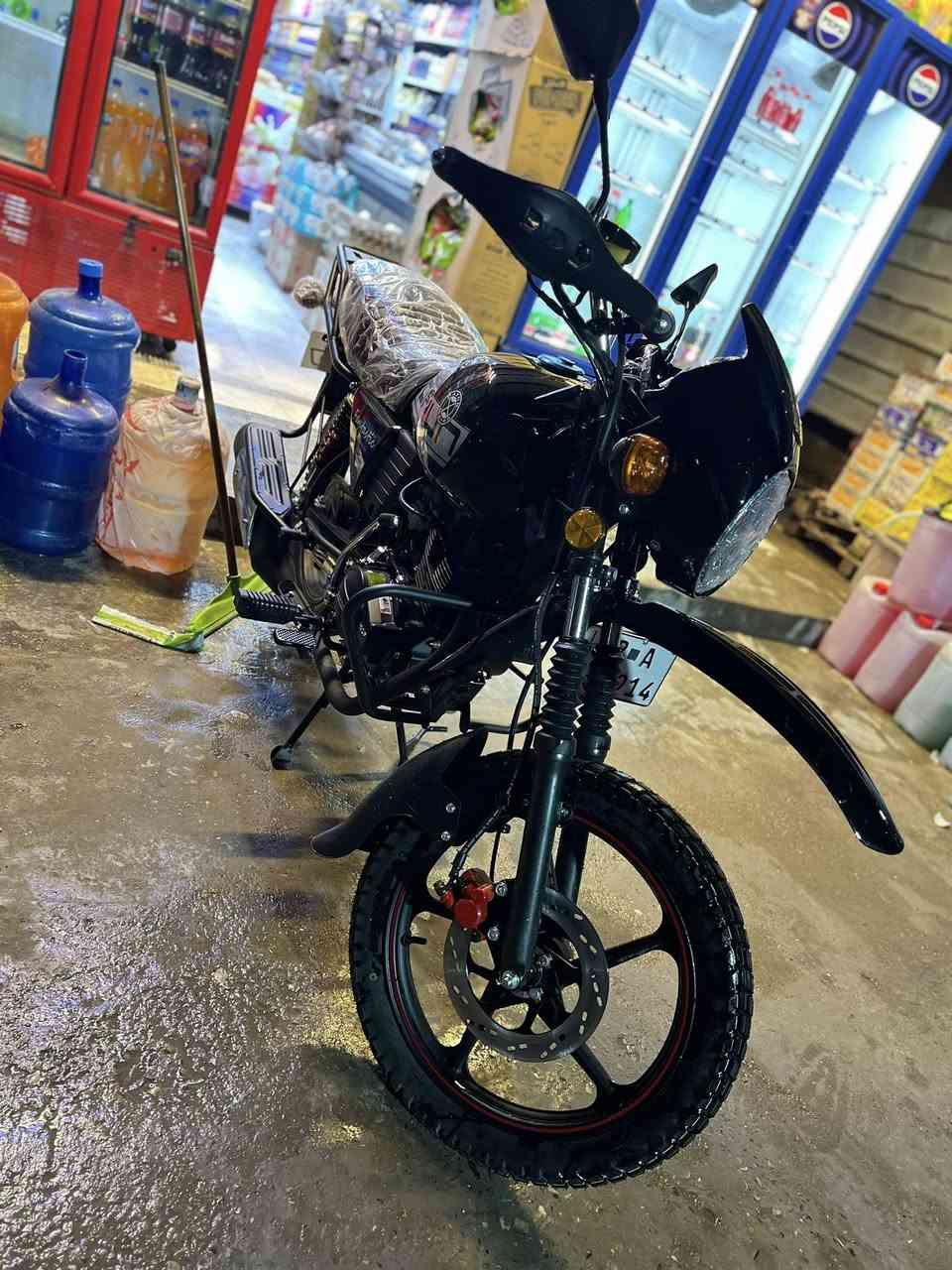 السلام عليكم الوحش للبيع
دايوان جبلي2026رقم اربيل 
الدراجة زيرو اول بارحة طلعت من المعرض معرض تيماكس
الدراجة فول عل اخر عل وضعيت الشركة بلايلونهة زير ما ماشية من المعرض للبيت بعدة بسم الشركة الدراجة ابد ما طالع بيهة جبتة ما طالع بيهة بعدة ماعرف اسوق كير جبتهة وتورطت دراجة كلش جديدة امانت لله 
سعره  2750

‭0771 717 9402‬

7 ‏‪0775 959 917
