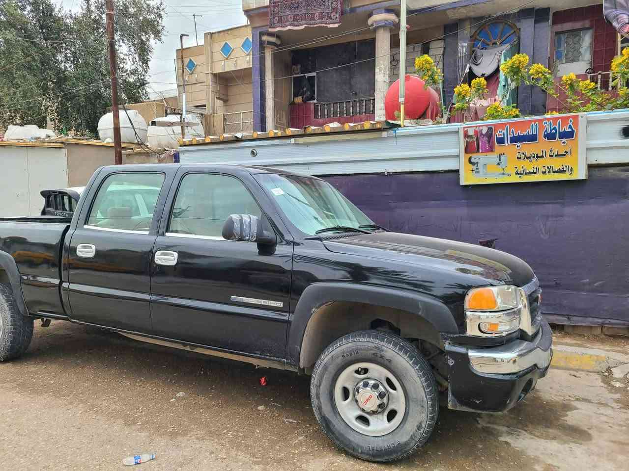 جي ام سي موديل ٢٠٠٣مزاد داخلية سيارات شرطة الطاقة يعني واكفات نظيفه جدا محرك كير اكسل مكفولة صبغ فرن حراري عام ودوشمه جديدة تخم تاير محورة منظومة غاز ماتحتاج البنزين بعد بيها كتاب مزاد ووكالة ام الباركود وين امشي بيها امشي السعر ٦٥ الاتصال فقط على الرقم التالي ***********
