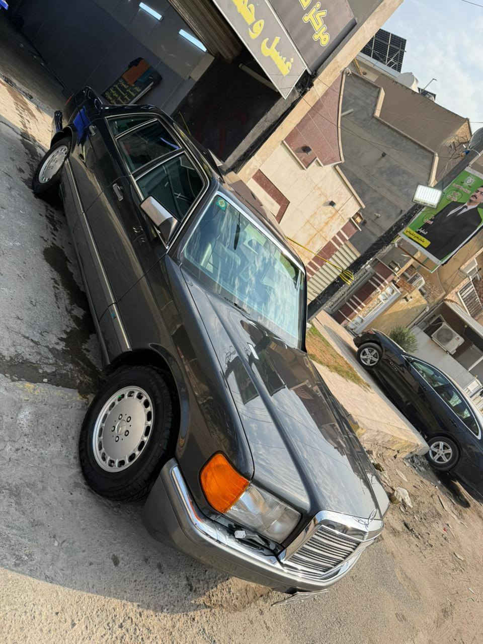 #مارسيدس
عدد 2 لون اسود ورصاصي 
فول مواصفات
 *********** 
مكلف بالنشر رجاء اتصل فقط
