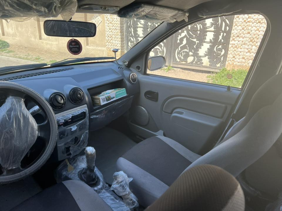 رينو موديل 13 باور السياره باسمي تحويل مباشر
هيئه وغرامات مصفره 🤎
صدر امامي خلفي كله جديد وشرط الفحص 💚
داخل السياره نظيف غرفه جديده عليهه ادامه كامله للسياره من كلشي نوزلات فيت بم  كلهن جدد 
كير محرك تبريد كله مكفول ✔️
بيهه طخات السياره ومبينه وبيهه بارد اباب عكس السايق 
السياره جاهزه وكبل للشارع عنواني الشعب 
سعرهه 47 وبيهه مجال اتصال عل رقم***********
