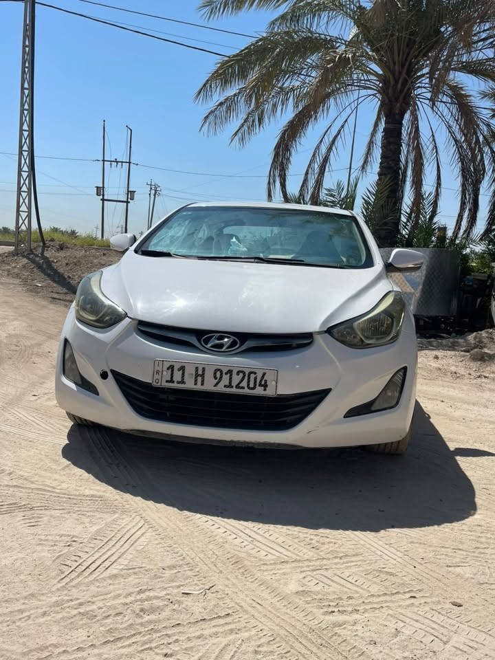 النترا ٢٠١٥ خليجي بيهة جاملغ صبغ بدون دواخل والبنيد وكعت عليه طابوكة وصبغت ربع الايسر منة فقط والسونار موضح كلشي السعر ١١٢ 
***********
