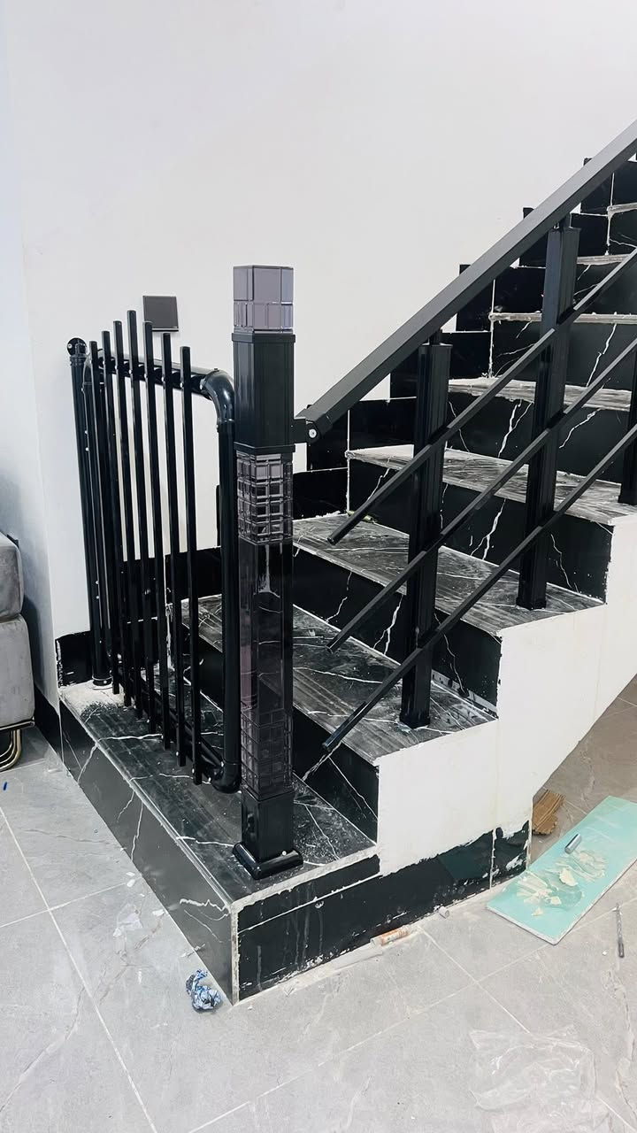 أعمالنا مستمرة ومتواصلة 😊⚒️🏠
جانب من أعمالنا  في كركوك/ الواسطي والف مبروك لأصحاب الدار🌹

تم تجهيز المنزل بمحجر درج  بوري مربع مواد تركية💯💯
❎السعر مناسب جدا

❎يتميز بالمتانة

❎مقاومة عالية ضد الصدأ

متوفر لدينا كل أنواع المحجرات بكافة الألوان والأشكال 
مربع ودائري وكذلك الجام والملكي والحديد كلاسك 
دقة وضمان في العمل والمواد
الأسعار مناسبة جداً وتنافسية. وبنظامي القسط والنقد

شعارنا الدقة والأتقان في العمل💪

للأستفسار

***********

 *********** واتساب
