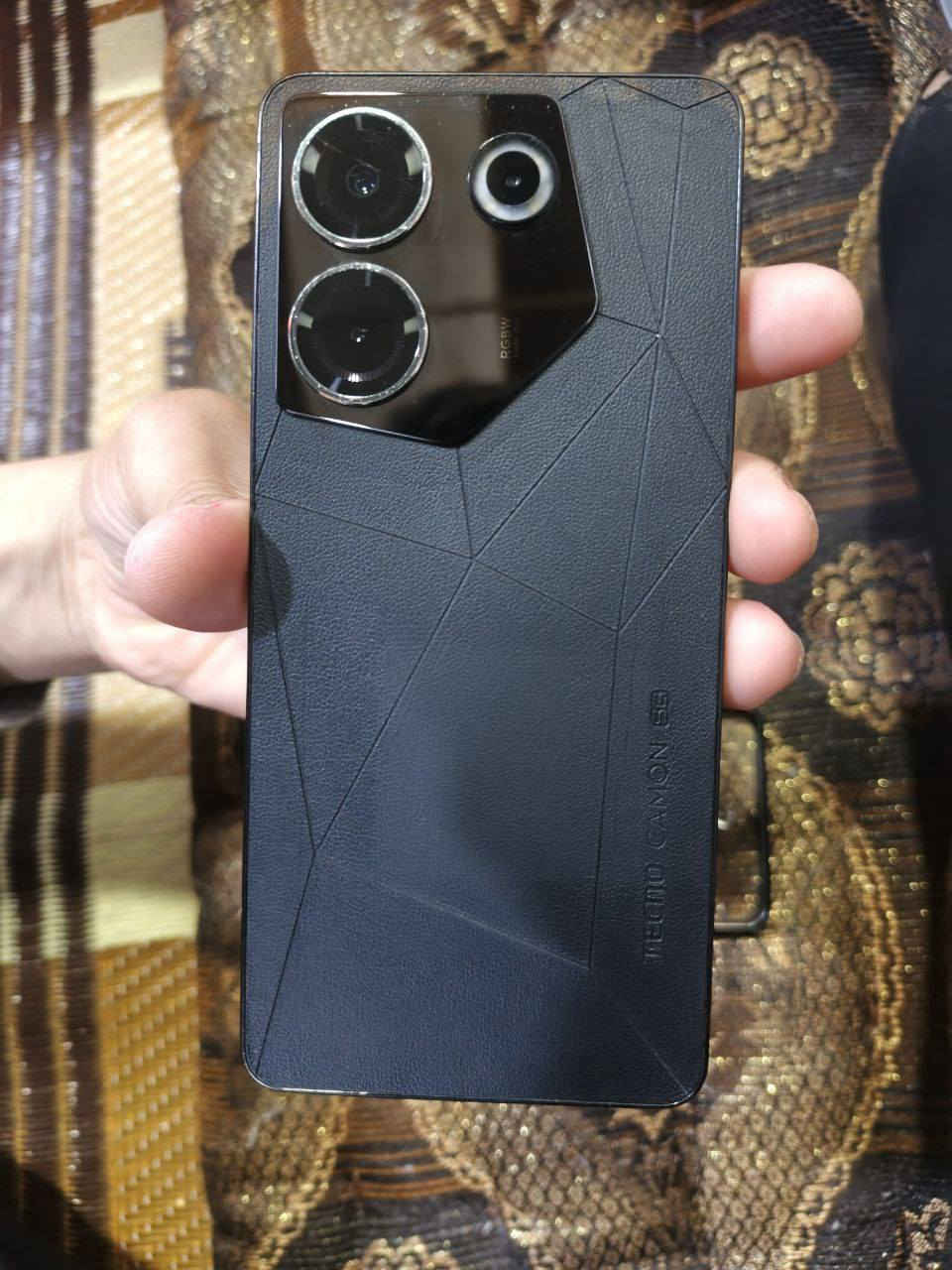 جهاز نضافه فول🤎
ذاكره 256

المعالج 8050

الكامر الخلفية 64M.+2M+2M

الكاميرا الامامية 32M

البطارية5000

الرام 5+8

. 

السعر 350 الف وبي مجال حك الجيه


**إذا كنت صاحب هذا الإعلان وتريد حذفه لأي سبب، رجاءا أرسل رسالة إلى الدعم الفني**