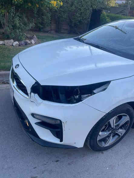 سلام عليكم سيراتو 2019 رقم اربيل بيها طخه موضحه بالصور الجاملغ مصلح بارد والبنيد مصبوغ بيها نقص بس لايت وايربالك السياره نضيفه وحلوه العنوان بغداد حي حطين للاستفسار *********** بغداد
