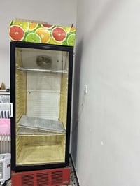 ثلاجة • للبيع