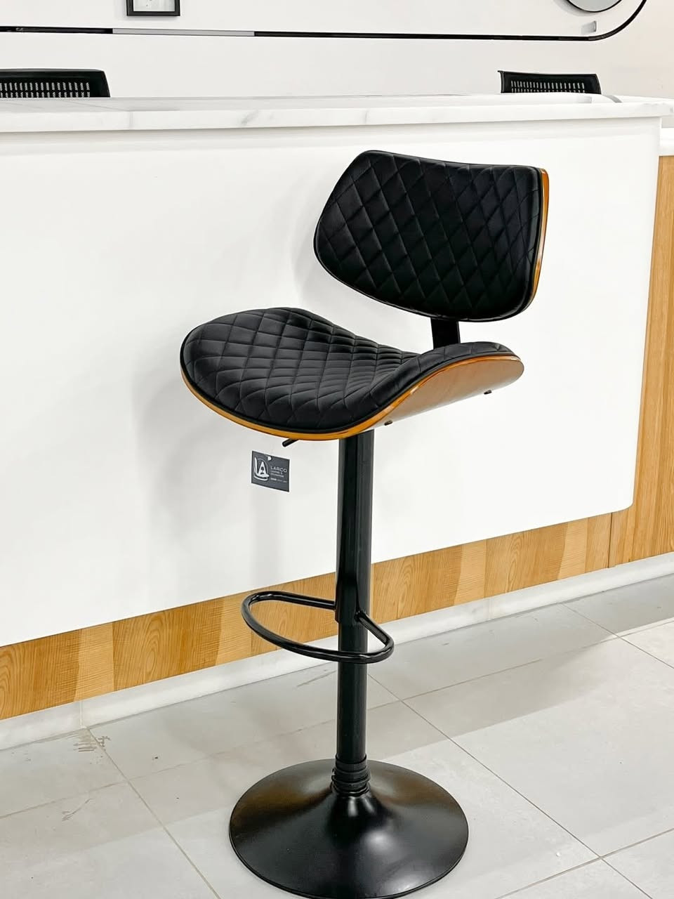 جديدنا(شركه دريم هووم للاثاث المستورد)(منزلي*مكتبي)✅🇹🇷(جمله*مفرد)2026
#تجهيزمطاعم_مطابخ_مختبرات_مراكزتجميل
كرسي بار خشب زان 🪑
كرسي بار عالي 🪑
ستولات متنوعه🪑
كرسي كاشير دوار🪑
ستولات مطبخ🪑
ستول مختبر طبي🪑
ميز مني بار🪑
طاولات بار🪑
ستول حلاقه🪑
كراسي بار 🪑
للطلب والاستفسار يرجى مراسله الصفحه✉️
للحجز السريع راسلونا واتساب***********☎️
متوفر توصيل داخل بغداد وجميع محافضات العراق🚚🚚
