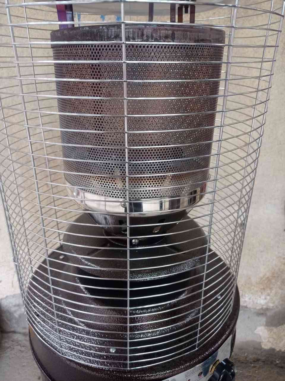 السلام عليكم عندي صوبه غازيه استخدمتهه يومين واريد ابيعهه جديده  لئن محتاج فلوسهه اشتريتهه 165 واريد ابيعهه 125عنواني الامين للواصل
 ***********
