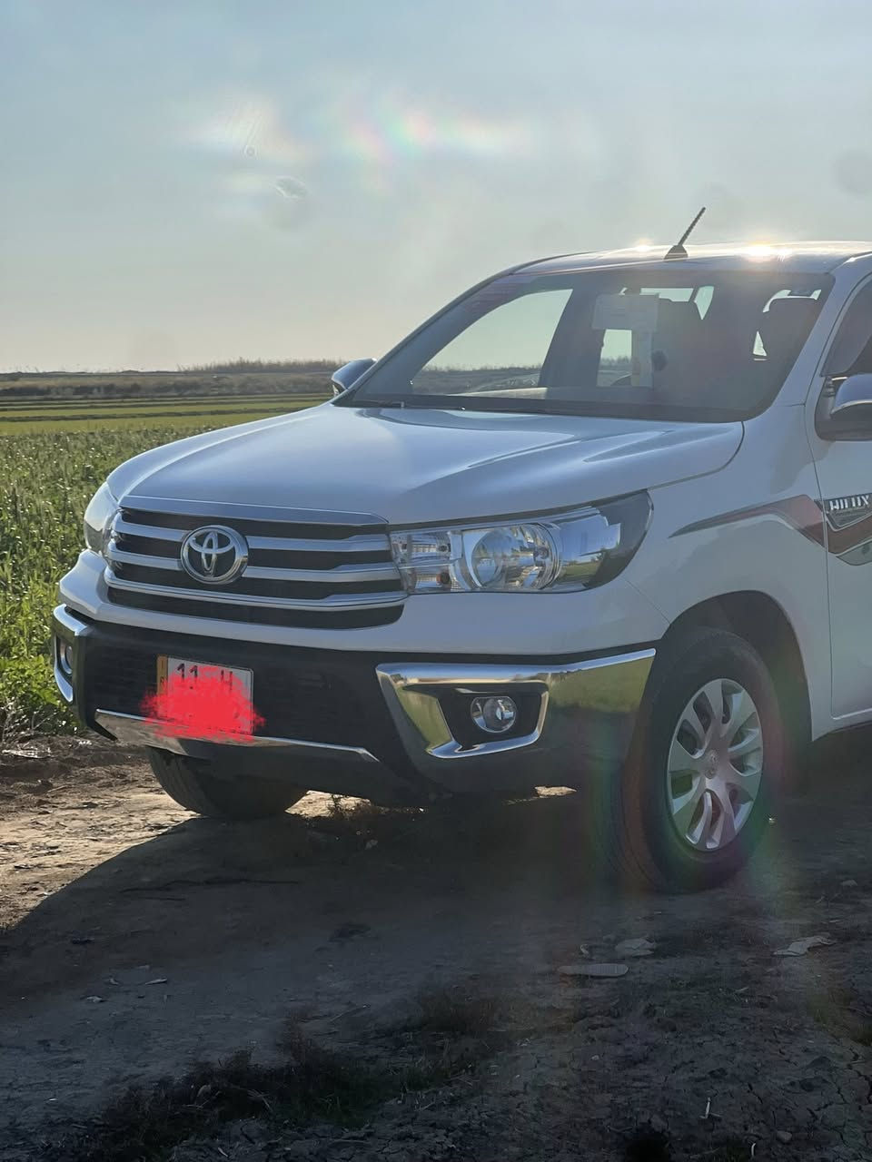 سلام عليكم تيوته هايلوكس 2700 كير عادي رقم بغدادسياره جديده معنه الكلمه ماشيه 6 الف بعده بوضع الشركه مكان السياره بغداد
مواصفات معروفه شاشه بنيد جكات تحكمات 
ام الضمان  السعر 262
لاستفسار***********
