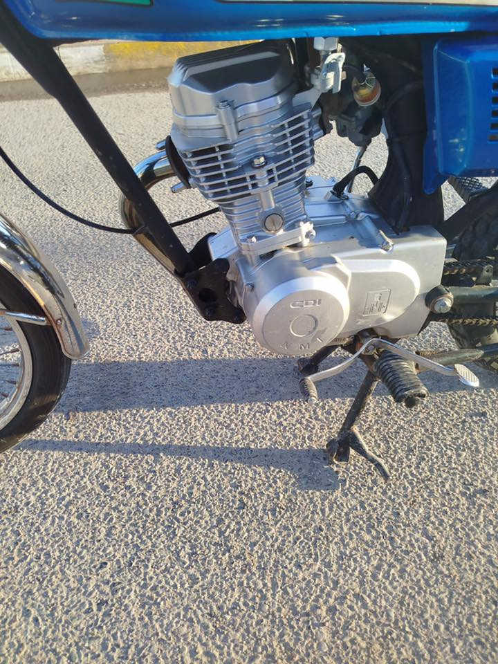 السلام عليكم دراجه للبيع نامه الدراجه كلش نضيفه وحلوه مابيهه اي نقص ادوات مكفوله من السرقه مكينه تخبل تشلع التبليط سعرها ٥٥٠ وبيهه مجال للاستفسار الاتصال عل رقم ***********
