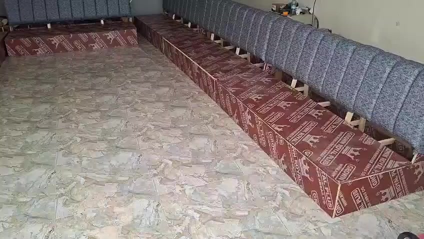 شغلنه لهذا اليوم سعر المتر ٧٠ الف بلاويد احمر والظهر بلاويد احمر اسفنجه اكسترا ظمان مفتوح معه كوشات وطبله وسط هديه العنوان دلي عباس


**إذا كنت صاحب هذا الإعلان وتريد حذفه لأي سبب، رجاءا أرسل رسالة إلى الدعم الفني**