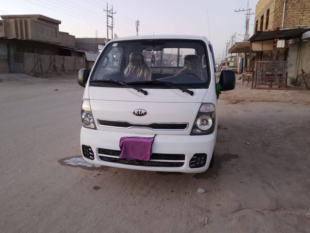 سلام عليكم كيا حمل 2014 مكفولة سونار تخم تاير باتري حداديه جديده مكينه بيها نسمه بخار الباقي مكفول سياره حله ابي غرق السعر 105 رقم ***********
