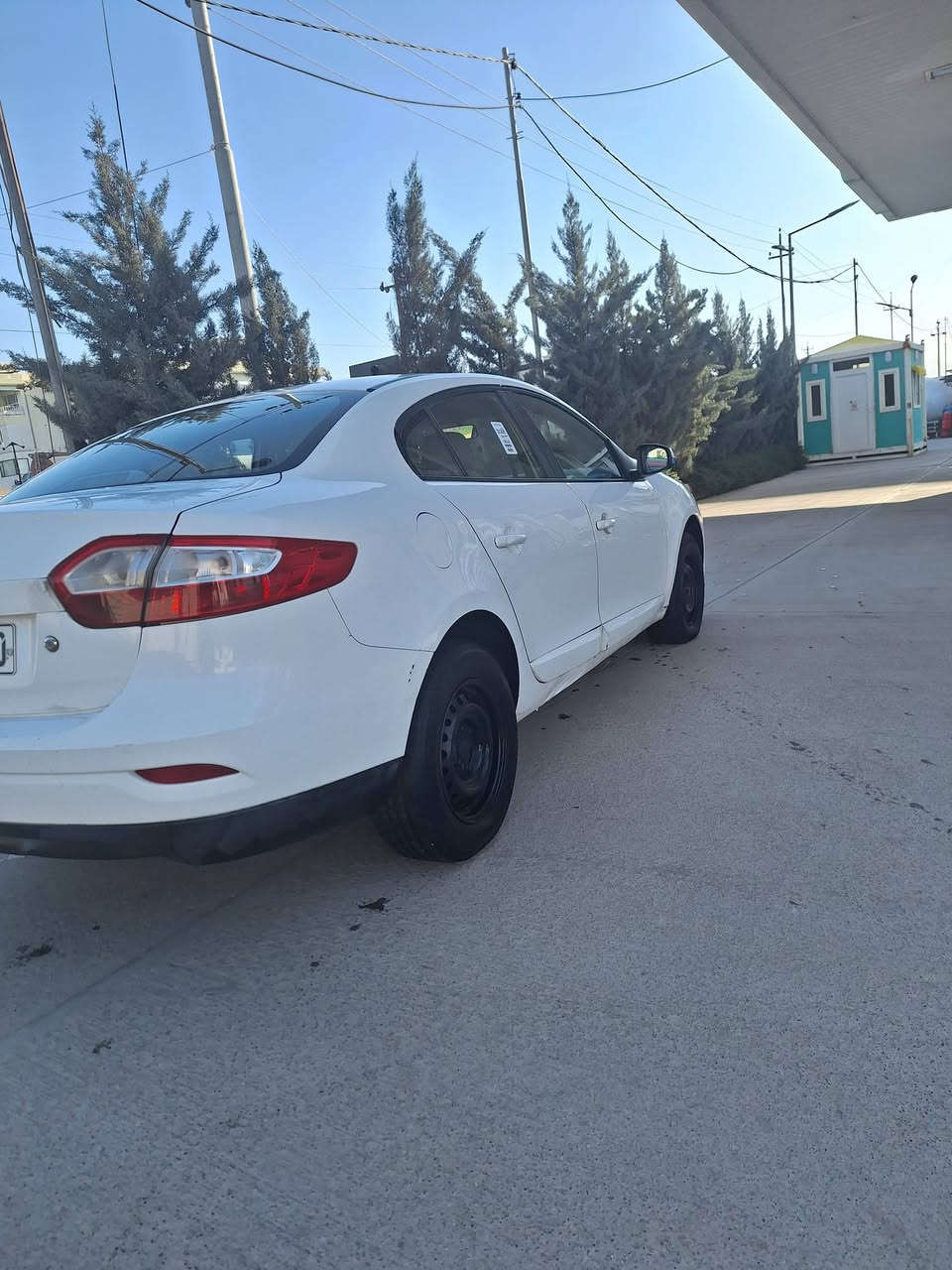 رينو فلوينس ٢٠١١ سةنةوي تازةية تا ٢٠٢٨ بةناوي خومانةوةية بيش و دواي كةبسة يةك جةمةلةغي دواي ديوي سايةق بوياخة سةيارةكة زور بيكيشة و بيمةسرةفة كير و مةكينةي بيلاد تيداية بةشةرت
٦٩ كةلاو مجالي برايانة لةسليمانيم 
***********
***********
