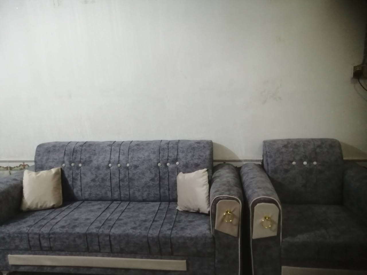 تخم قنفات للبيع خشب المقعد  البلايود
5 قطع، 10 مقاعد، ويا طبلة وكوشات.
نظيف جدًا
السعر 270 وبيه مجال بسيط


**إذا كنت صاحب هذا الإعلان وتريد حذفه لأي سبب، رجاءا أرسل رسالة إلى الدعم الفني**