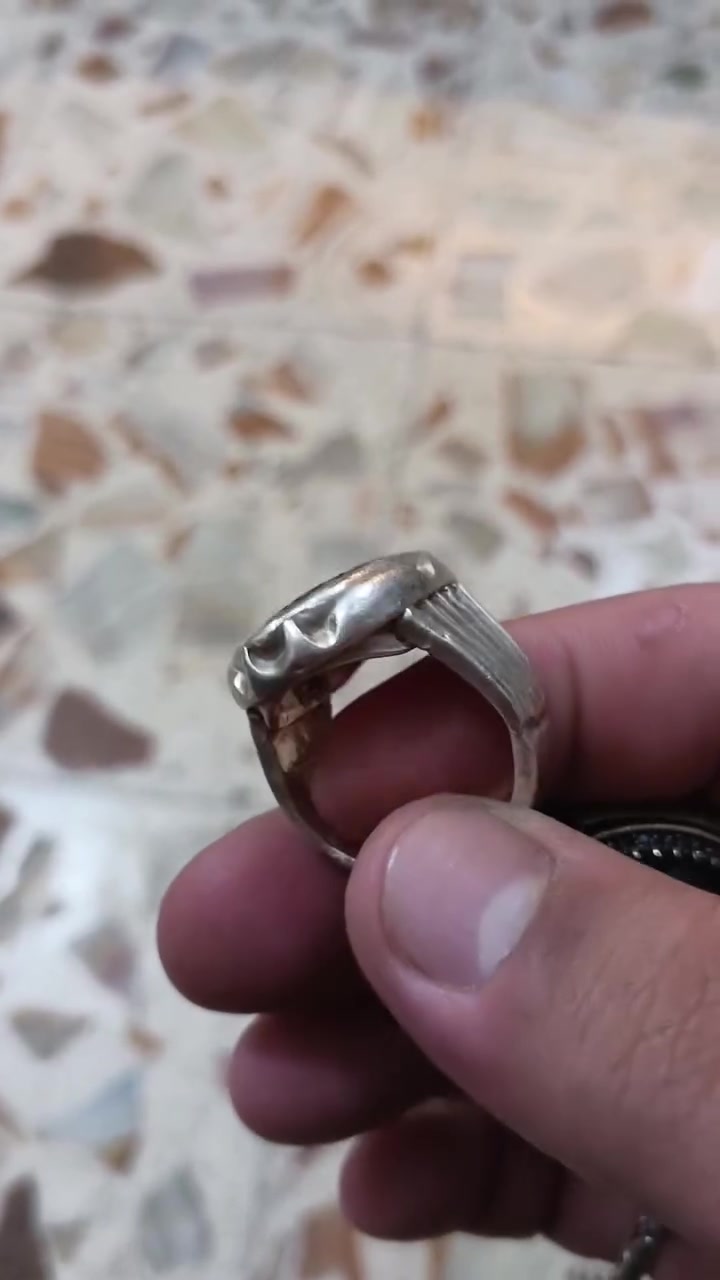 سلام عليكم محابس وزن ثقيل للبيع اكتب التريده واكتبلك سعره


**إذا كنت صاحب هذا الإعلان وتريد حذفه لأي سبب، رجاءا أرسل رسالة إلى الدعم الفني**