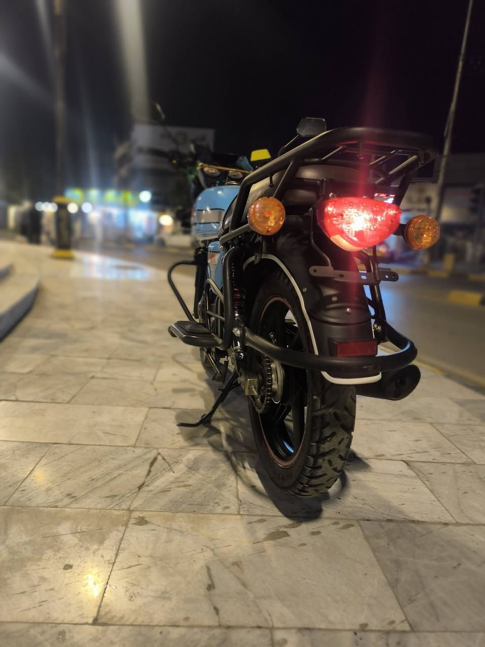 سلام عليكم دايوان موديل 23 دراجه رقم وسنويه لوحات انكليزي تحويل ثاني يوم دراجه حلوه ما عوزه شي مبيه اي نقص مكاني كوت زهراء 
***********
