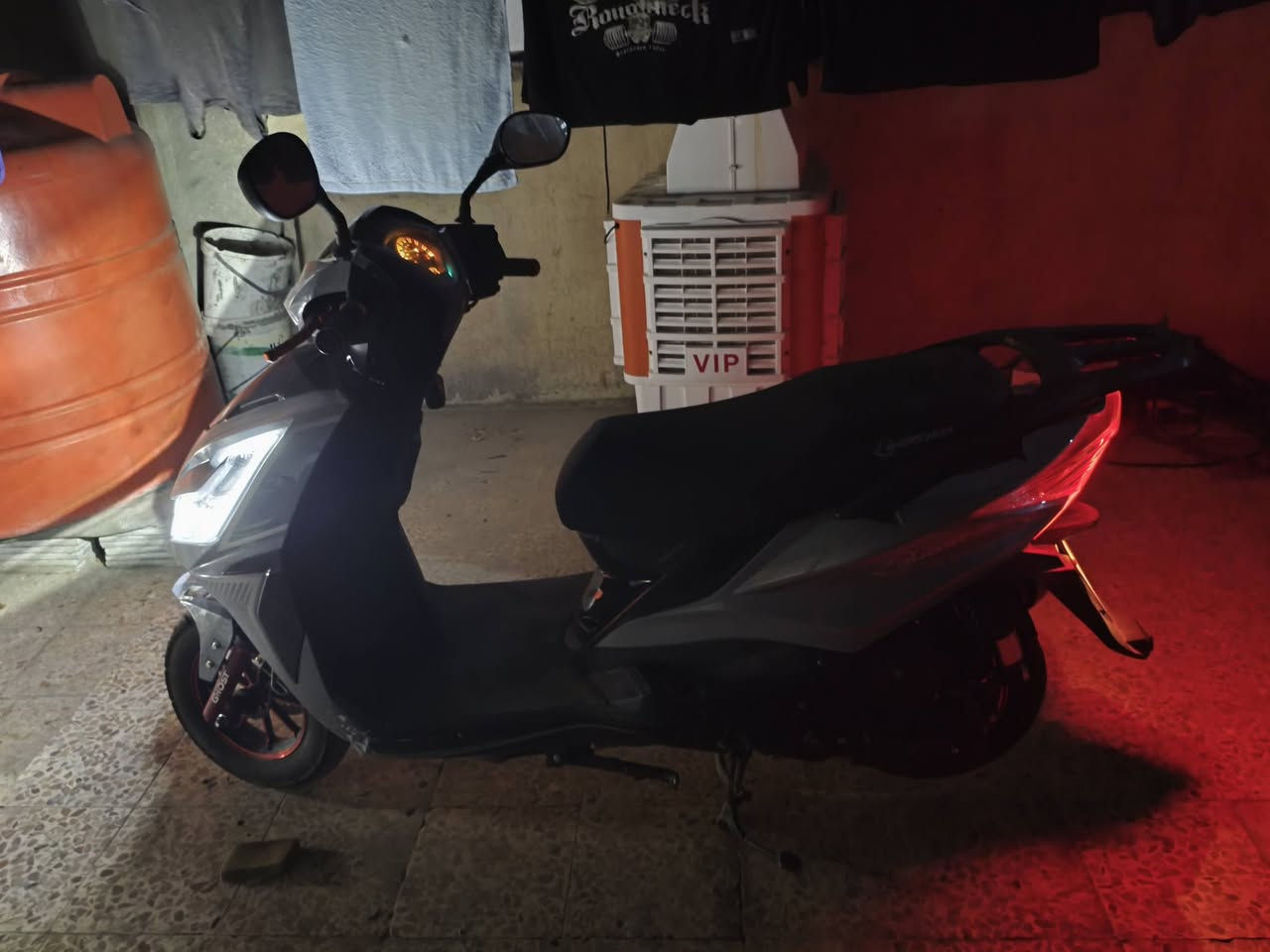 للبيع سعر 800 وبيه مجال حق جيه  دراجة نظيفه ستخدام قليل  مامفتوح محرك ولاشي. كهربائية شغاله بس. تحتاج جهاز انذار وتشتغل بصمه البيه عاطل. تواصل واتس. ***********
