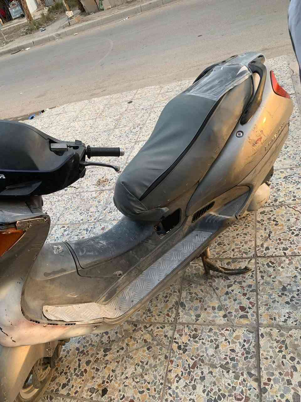 السلام عليكم دراجه ٠٤ ابيع كوم حديد طافيه المكان بغداد الشعله واساب ***********
