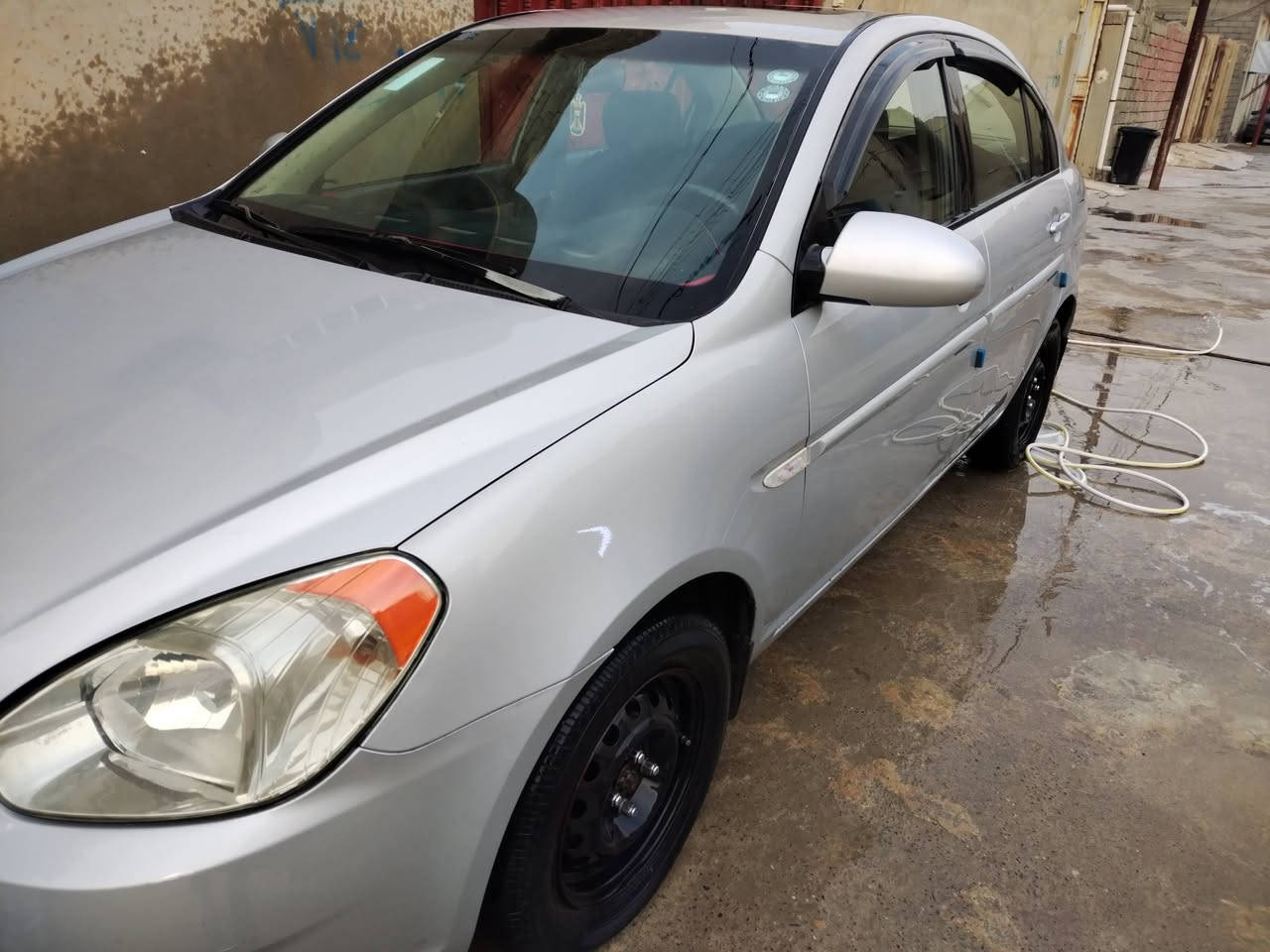 اكسنت 2009 كوري هزه جديدة سنويه 29 بأسم تبديل قطعتين  مال گصه بوند مع قبق صندوق مع تقحيل بالسقف بدون دواخل محرك گير شرط سعرها 96 وبيها مجال بسيطط
العنوان الرشيديه
***********
